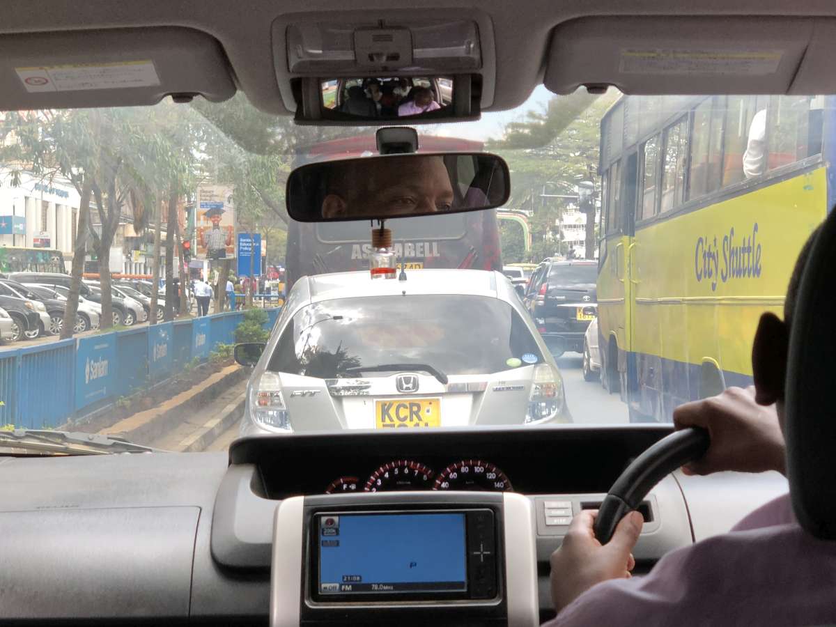 Autofahrt in Nairobi Stau in der City